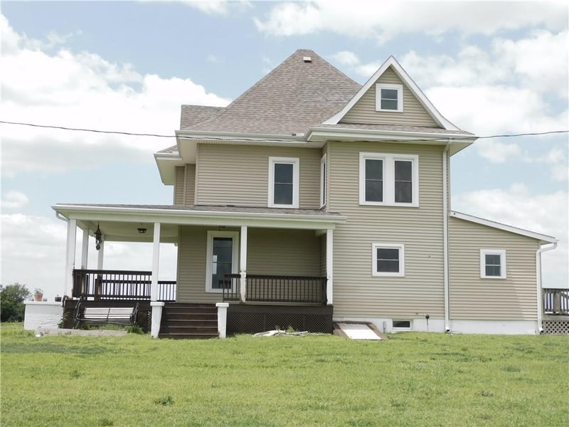 12720 198th St, Nortonville, KS 66060