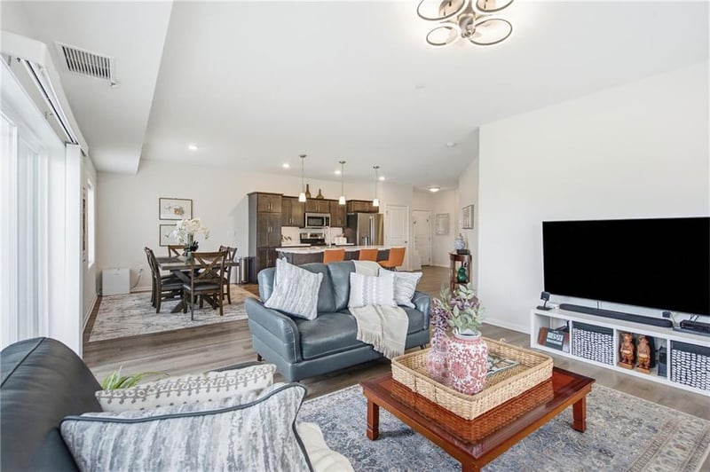7800 123rd St #116, Overland Park, KS 66213