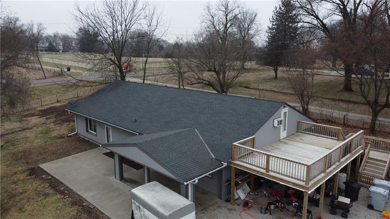 14298 Leavenworth Rd, Basehor, KS 66007