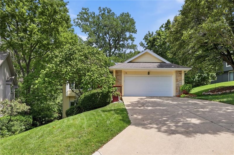 16 W 123rd Ter, Kansas City, MO 64145