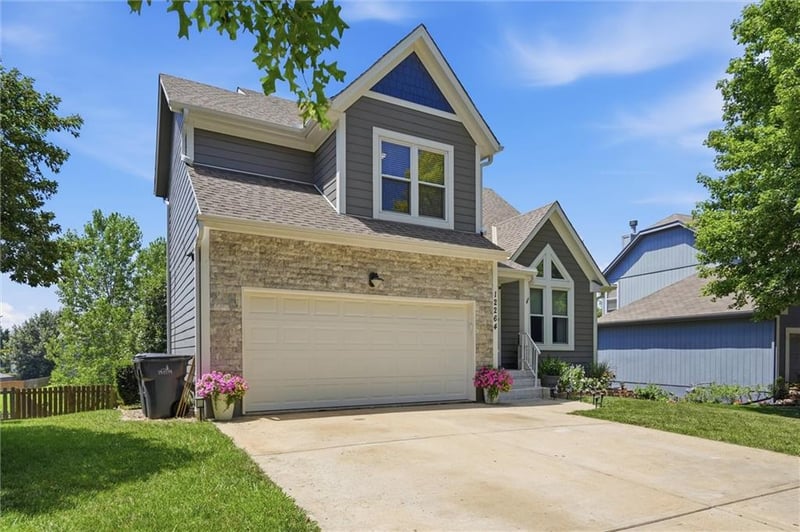 12264 Crest Dr, Olathe, KS 66061