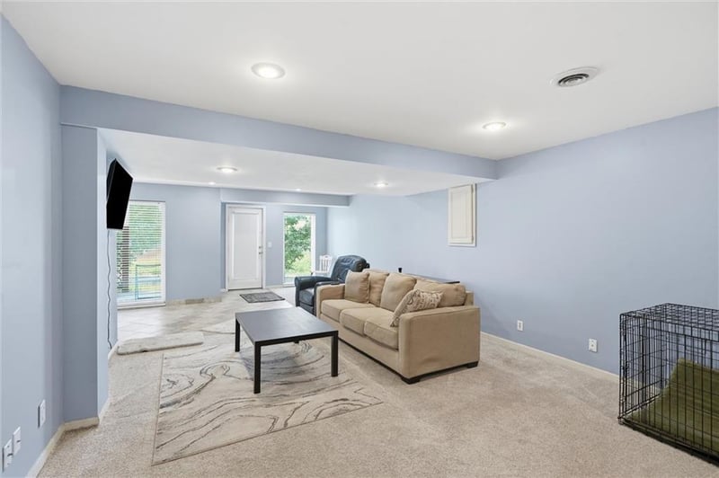 12264 S Crest Dr, Olathe, KS 66061