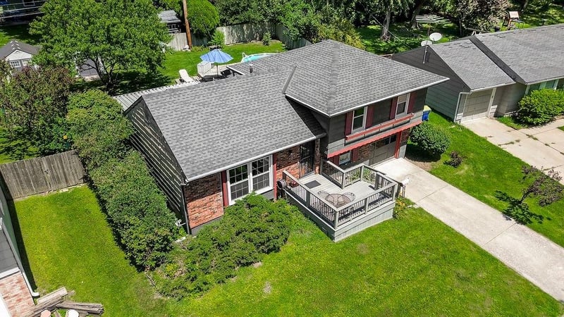 8320 E 133rd St, Grandview, MO 64030