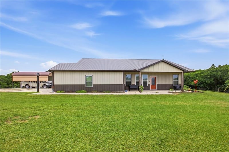 1389 1000th Rd, Urich, MO 64788