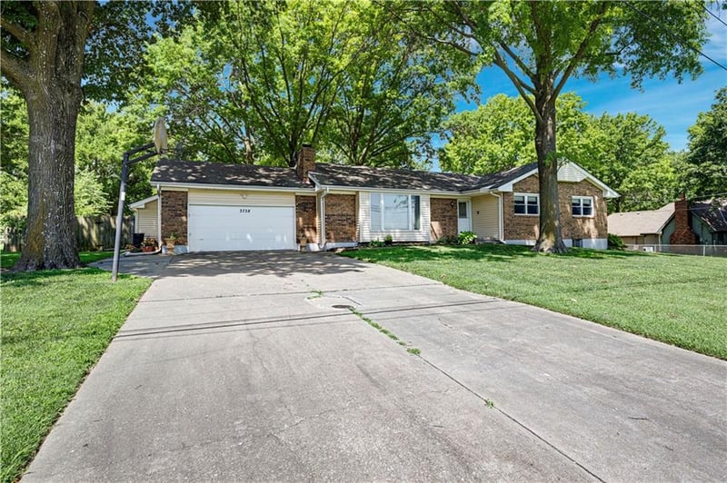 3738 123rd St, Kansas City, KS 66109