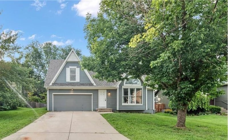 12435 Parker Ter, Olathe, KS 66061