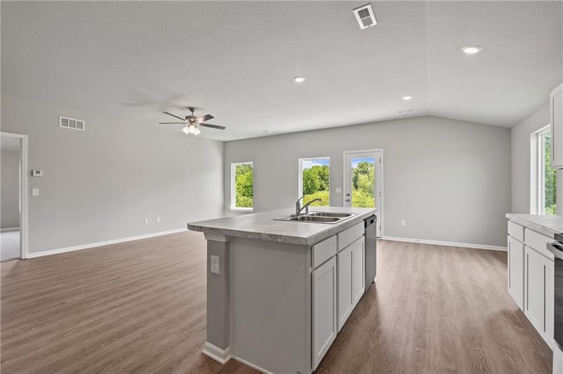 19523 Lincoln St, Spring Hill, KS 66083
