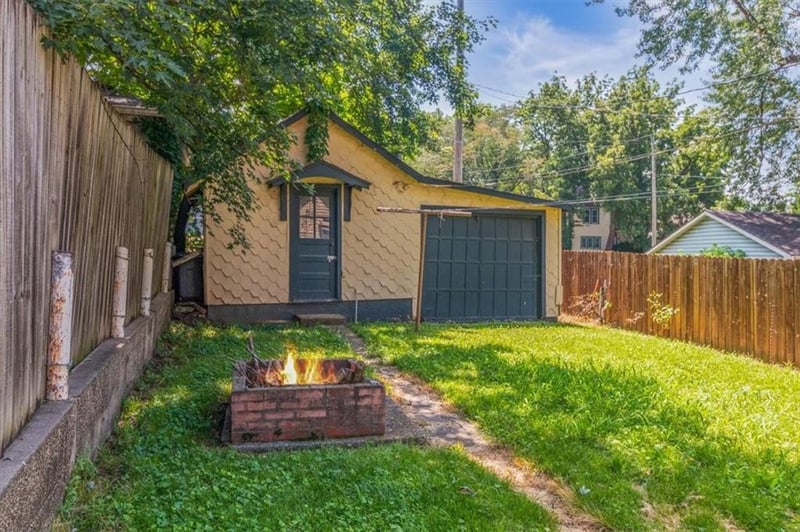 721 Olive St, Leavenworth, KS 66048