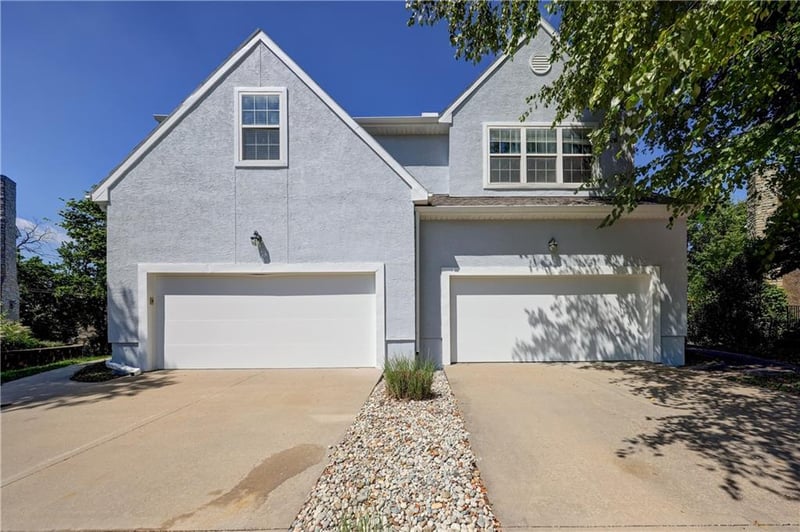 1592615928 91st Ter, Lenexa, KS 66219