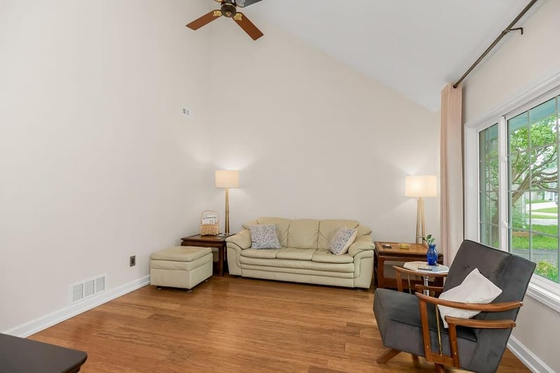 221 Deerfield Ln, Lawrence, KS 66049