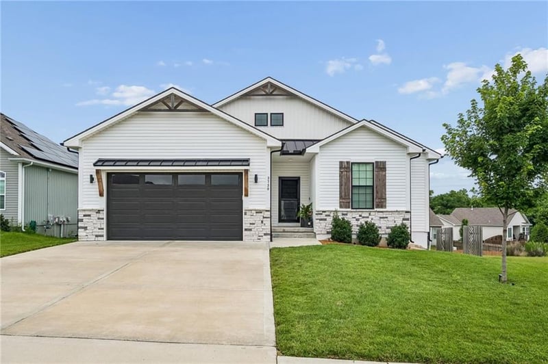 3730 NW 96th Ct, Kansas City, MO 64154