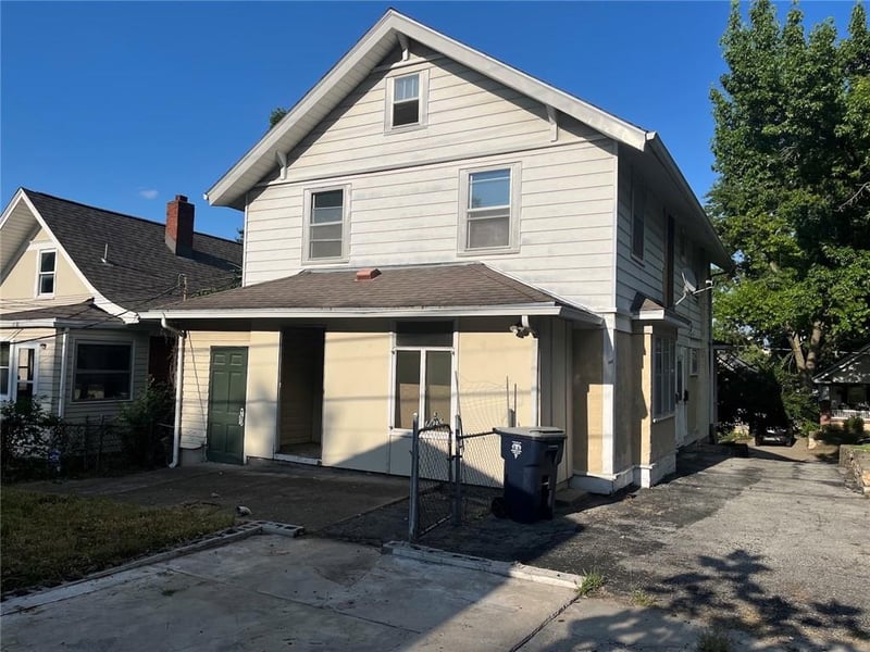 4512 Terrace St, Kansas City, MO 64111
