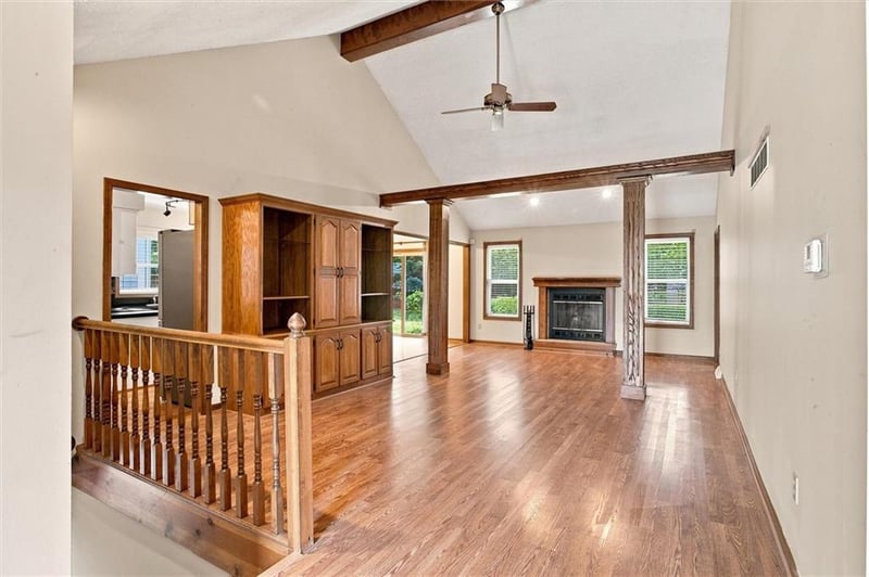 8504 Chatham Ave, Kansas City, MO 64154