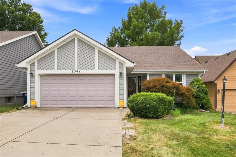 8504 Chatham Ave, Kansas City, MO 64154