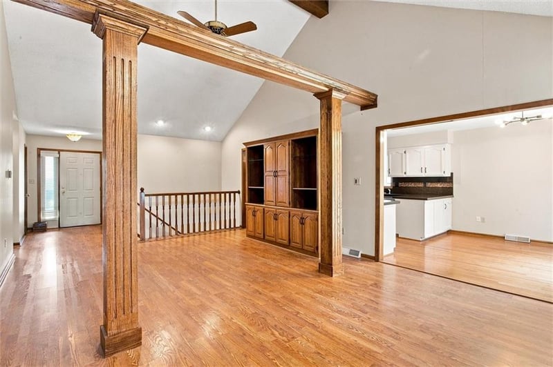 8504 Chatham Ave, Kansas City, MO 64154