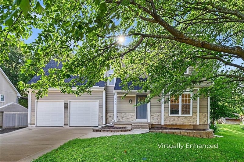 843 S Elk Ln, Bonner Springs, KS 66012