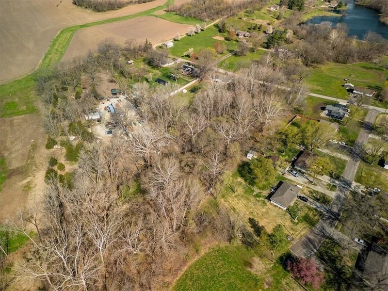 Chickadee Ct, Agency, MO 64401