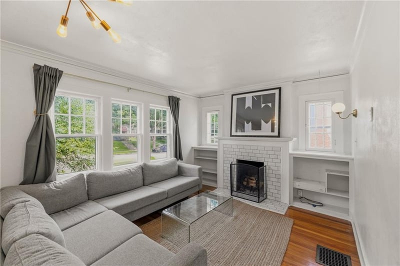 5715 Virginia Ave, Kansas City, MO 64110