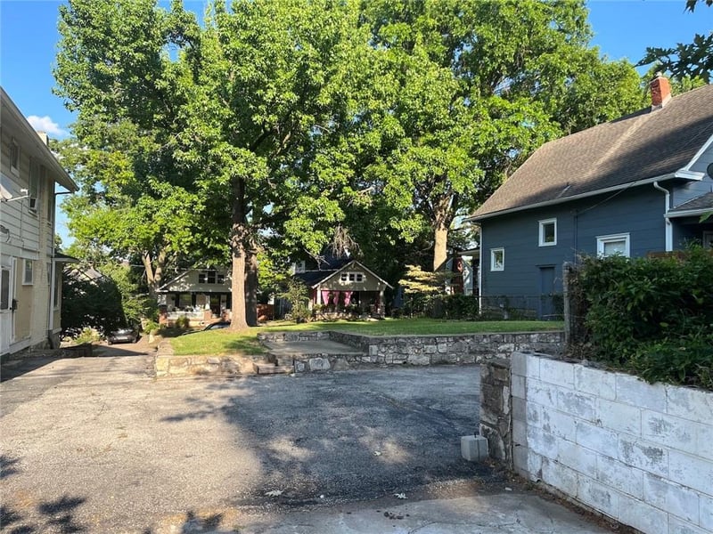 4514 Terrace St, Kansas City, MO 64111