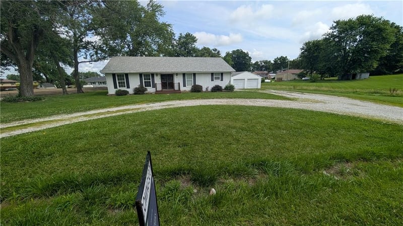 107 Maple St, Polo, MO 64671