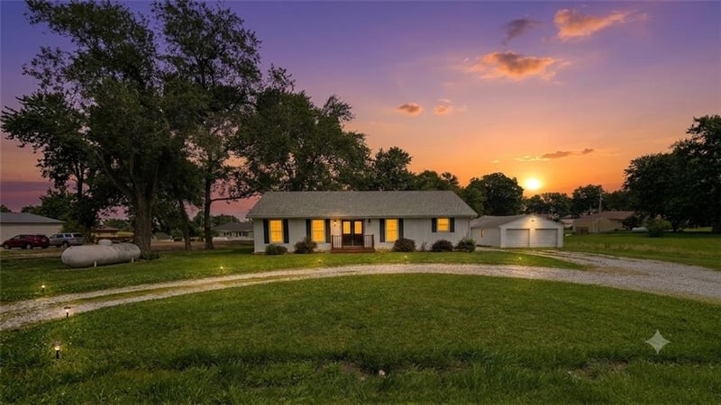 107 Maple St, Polo, MO 64671
