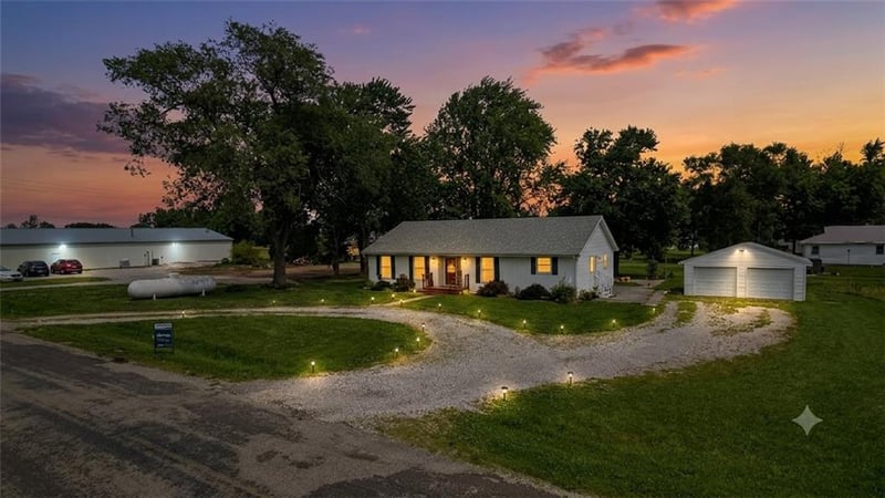 107 Maple St, Polo, MO 64671