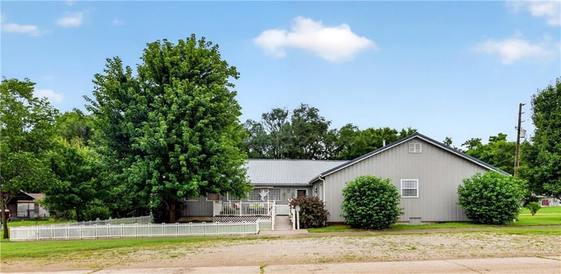 423 Barbee St, Fort Scott, KS 66701