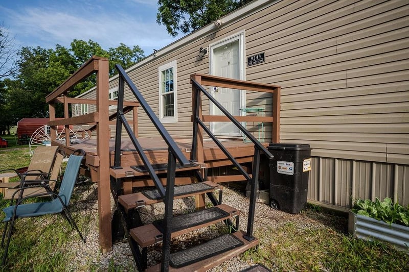 9243 1st St, Hume, MO 64752