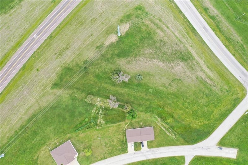 26992 Isadore St, Maryville, MO 64468