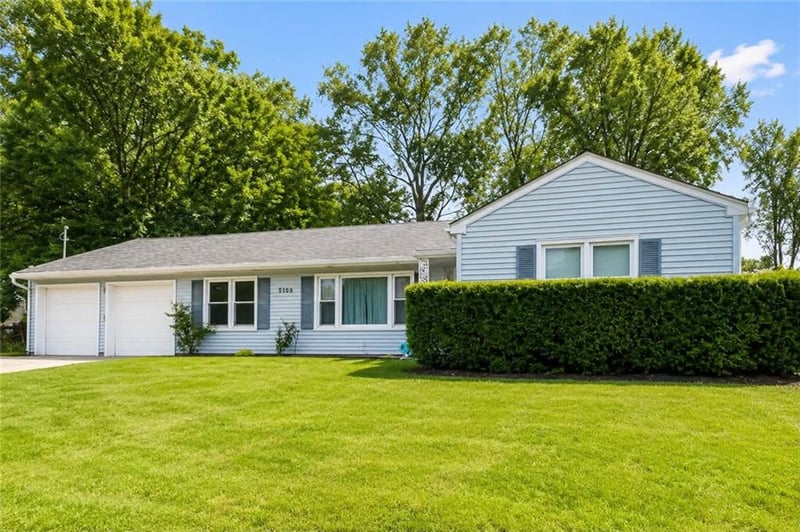 5109 Sterling Ave, Raytown, MO 64133