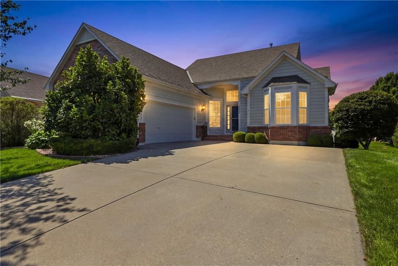 2722 Brentwood Dr, Independence, MO 64055