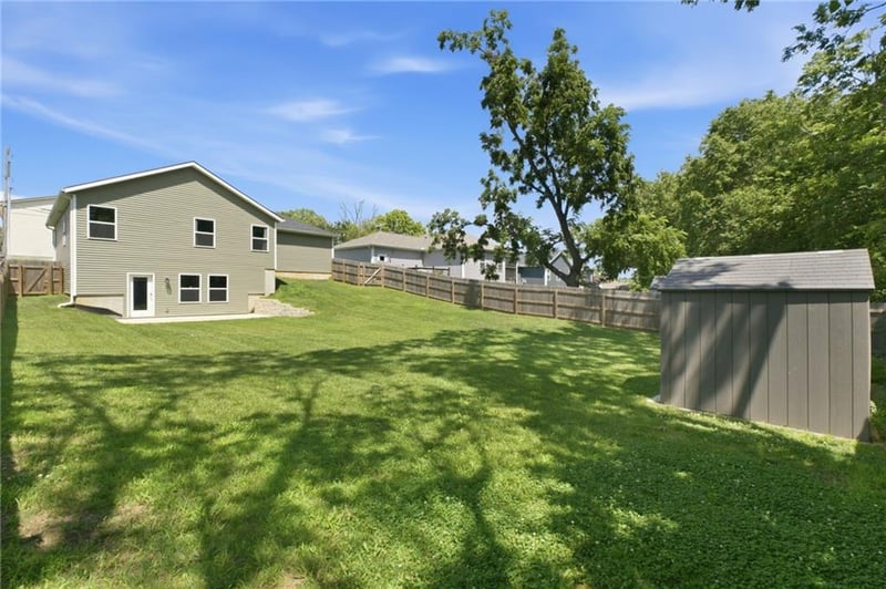 303 Lexington St, Harrisonville, MO 64701