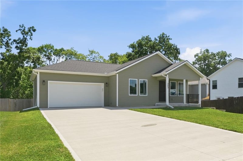 303 Lexington St, Harrisonville, MO 64701