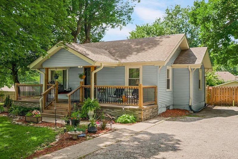 101 83rd St, Kansas City, MO 64118