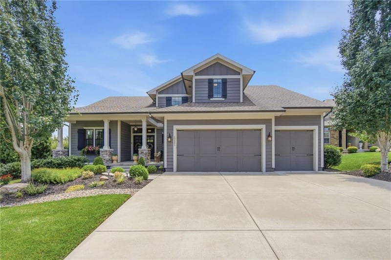 10501 160th St, Overland Park, KS 66221