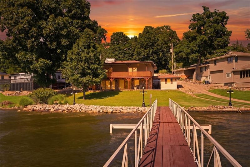 1166 Fowlers Point, Camdenton, MO 65020