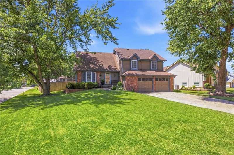 16003 139th St, Olathe, KS 66062