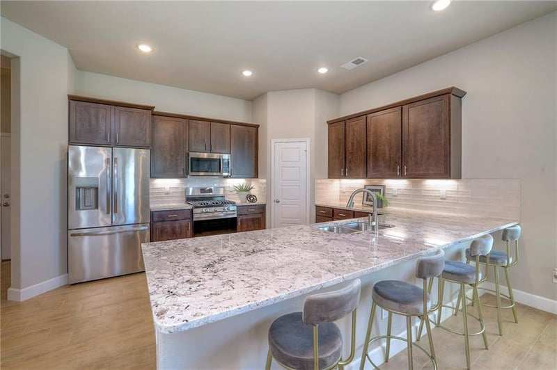 25259 92nd Ter, Lenexa, KS 66227