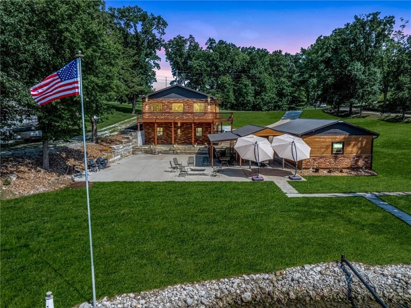 588 Lake Viking Ter, Gallatin, MO 64640