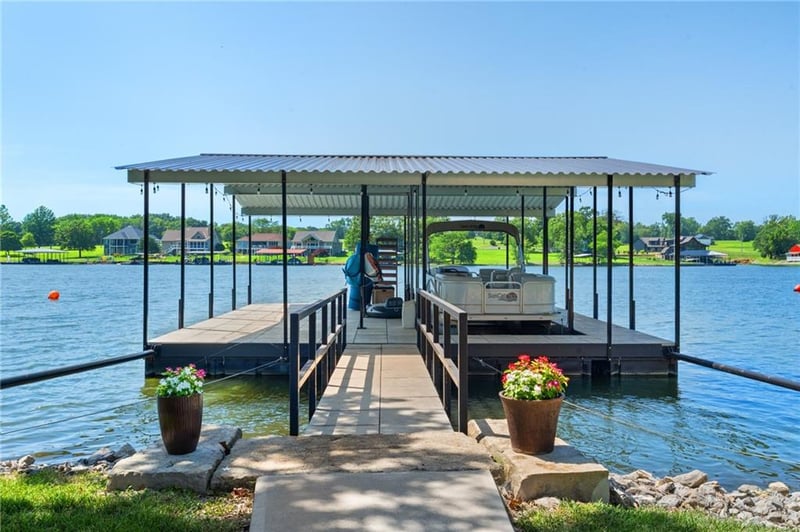 588 Lake Viking Ter, Gallatin, MO 64640