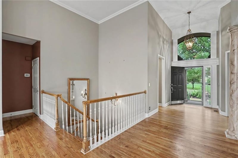 20306 99th Ter, Lenexa, KS 66220