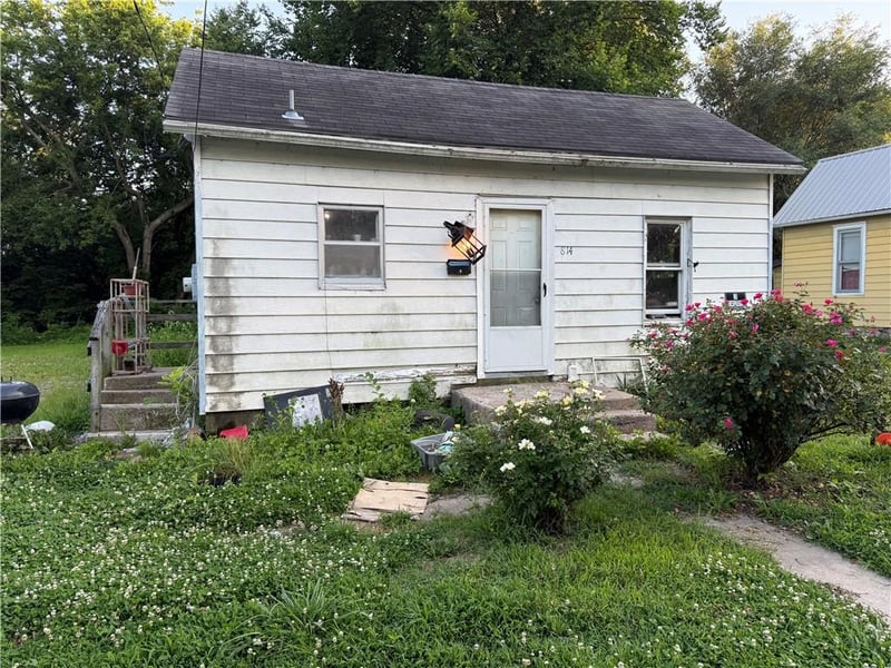 814 Green St, Clinton, MO 64735