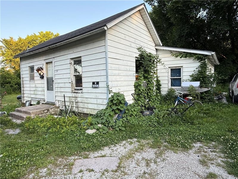 814 Green St, Clinton, MO 64735