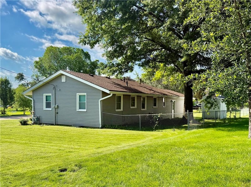 320 Alvin St, Maryville, MO 64468