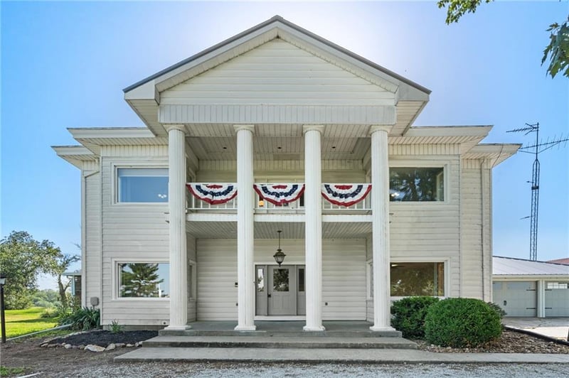 6585 NE Catawba Rd, Breckenridge, MO 64625