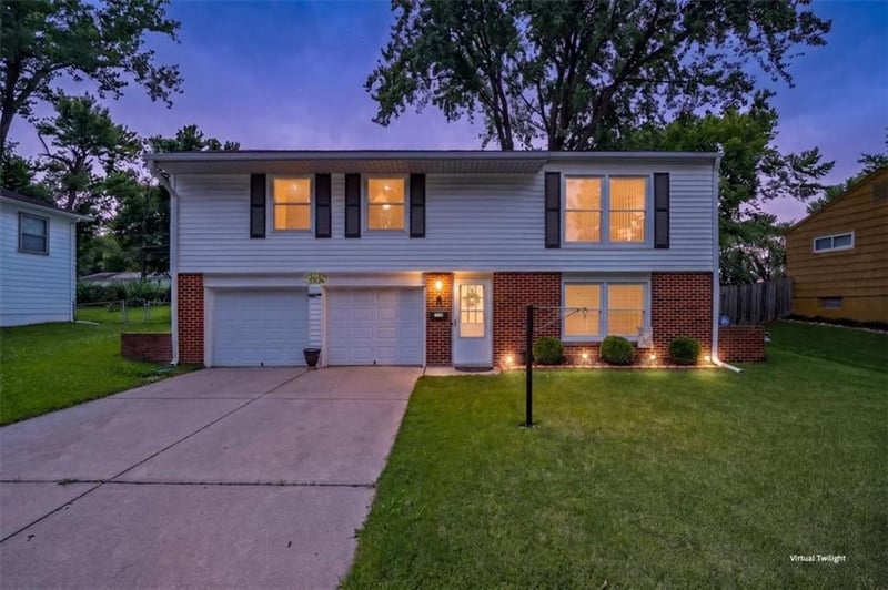 13124 Herrick Ave, Grandview, MO 64030