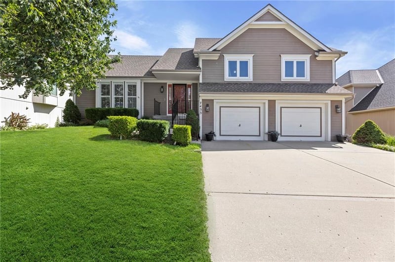 7433 N Smalley Ave, Kansas City, MO 64158