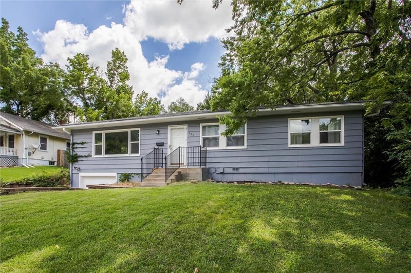 151 Cornell Ave, Bonner Springs, KS 66012