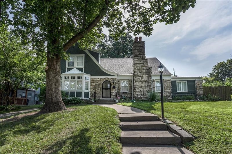 7421 Forest Ave, Kansas City, MO 64131