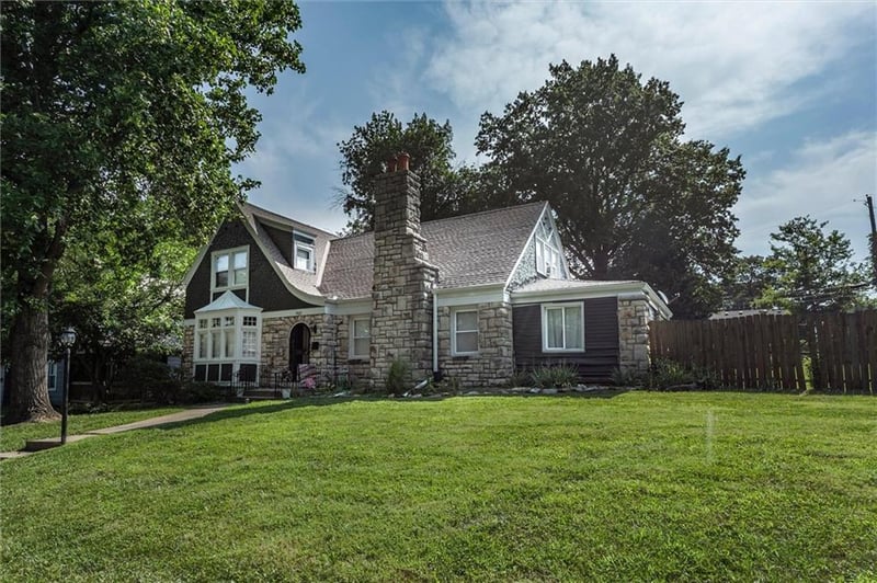 7421 Forest Ave, Kansas City, MO 64131